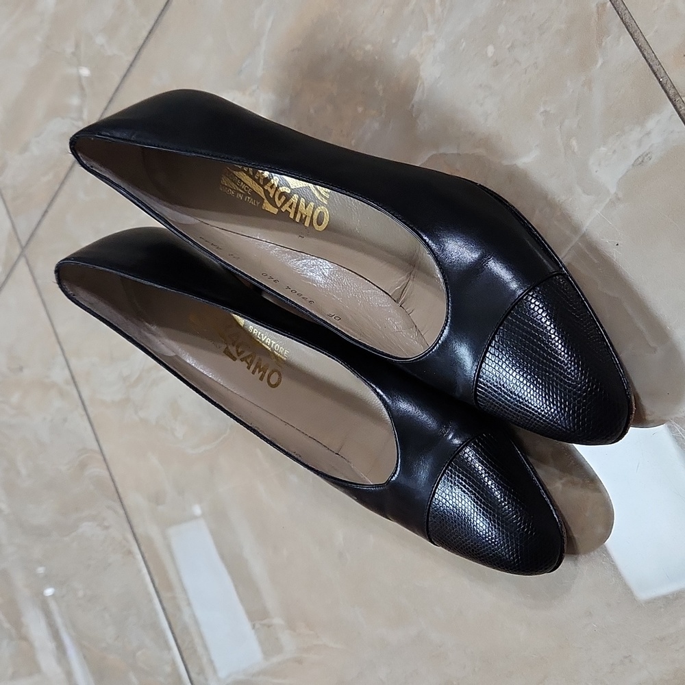 Salvatore Ferragamo Leather shoes